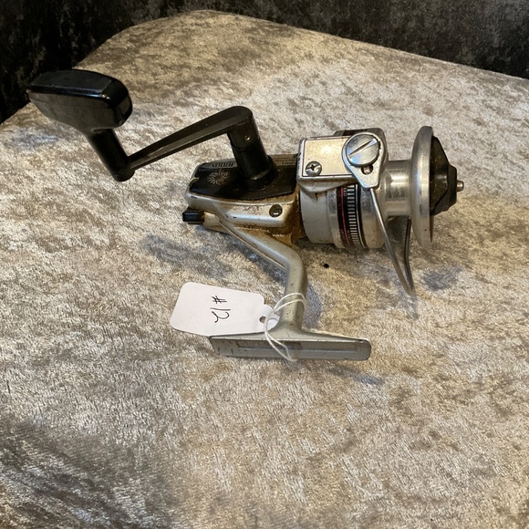 Vintage Daiwa 1600X Spinning Reel, Made in Japan - Picture 2 of 4